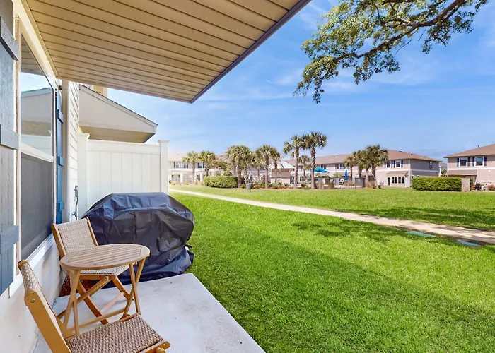 Two-story Townhome Near The With Wifi Washer And Dryer Holiday home *