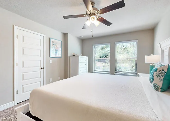 Holiday home Two-story Townhome Near The With Wifi Washer And Dryer Pensacola